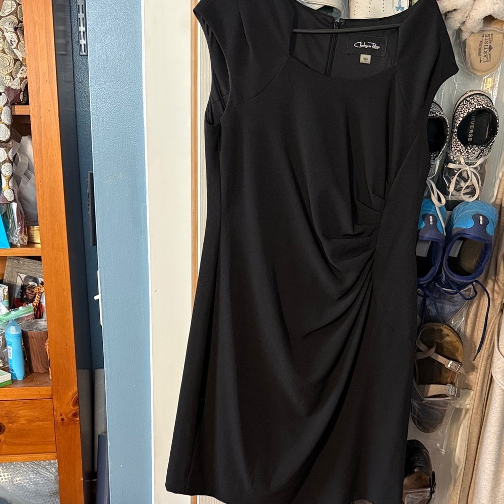 Chelsea Rose Classic Black Midi Dress
